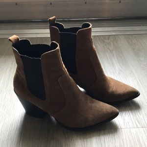 Steve Madden Patricia bootie in chestnut suede